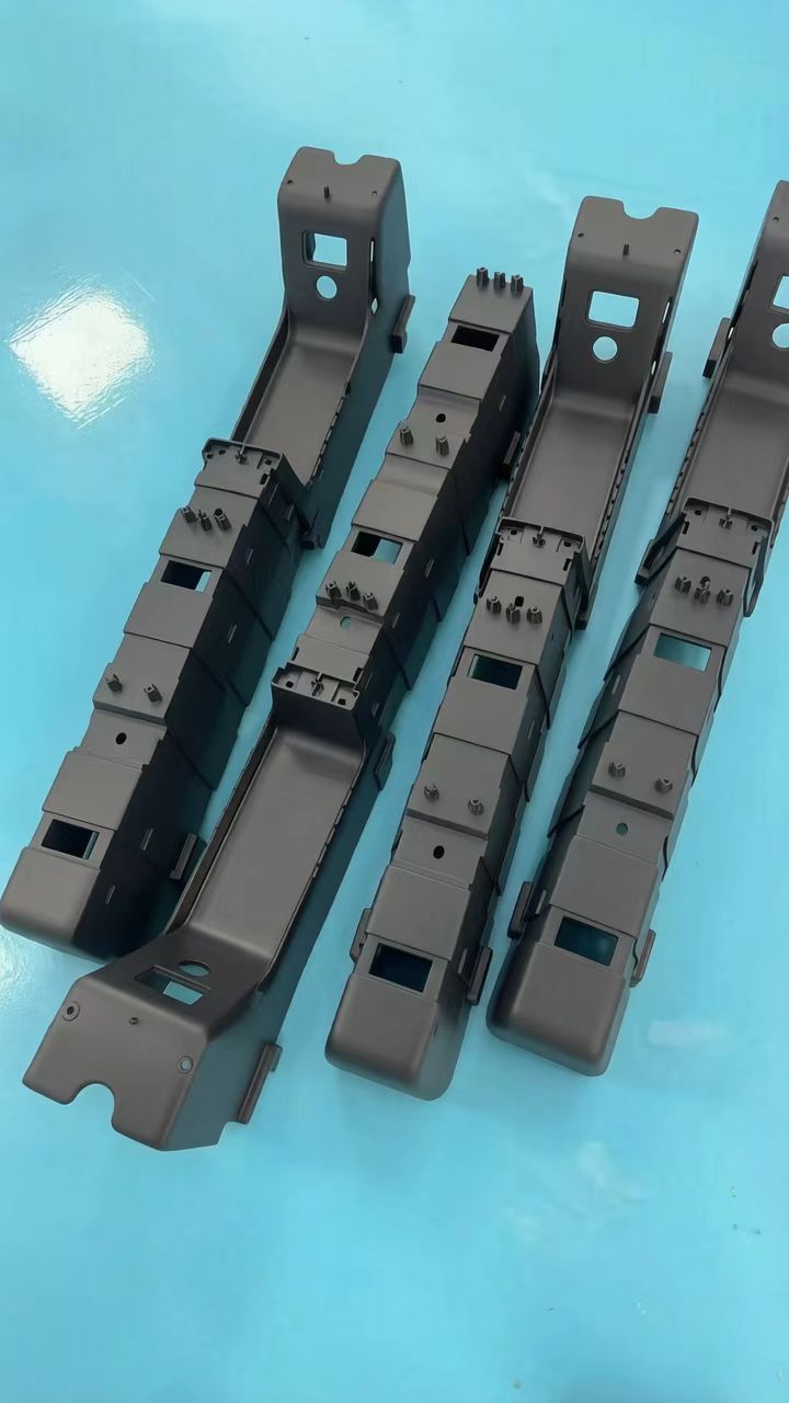 Automotive Bumper Mounting Bracket